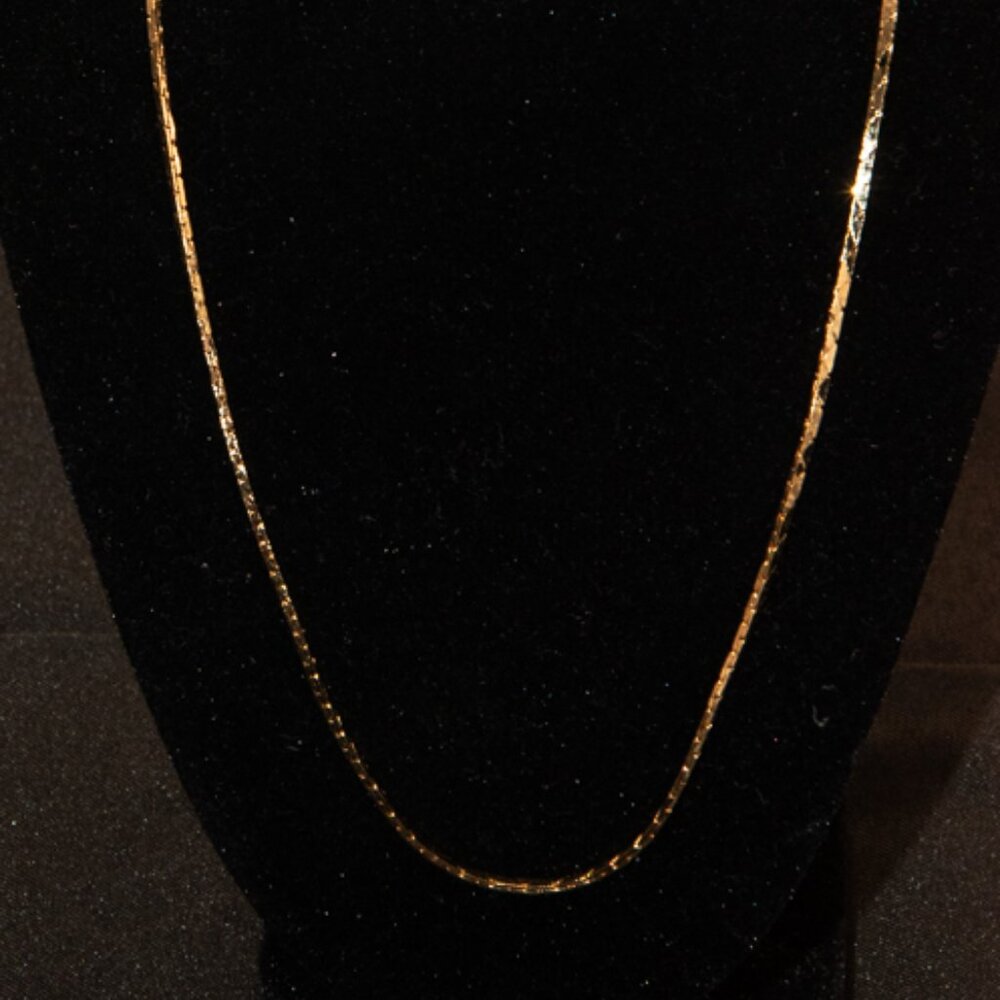 18" Gold Tone 2MM wide Herringbone Necklace Chain
